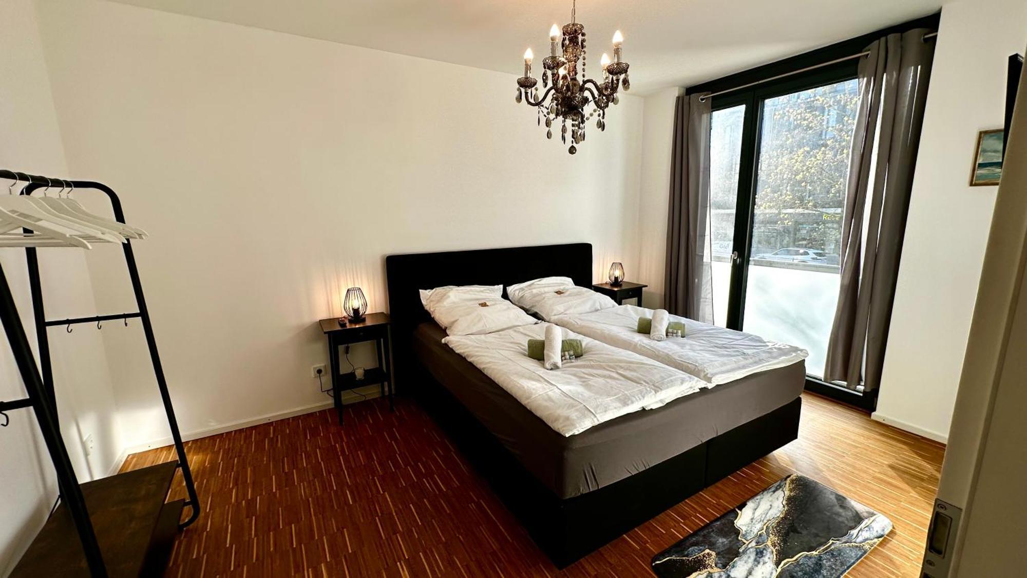 Beefree Connect-metro-shops-freeparking * Munich